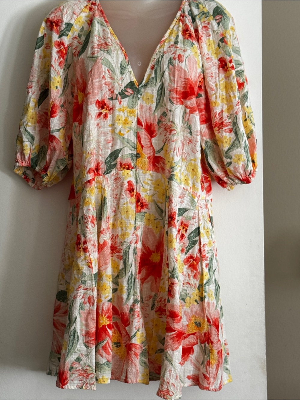 H&M Coral & Yellow Floral V-Neck Puff Sleeve Dress